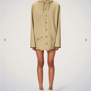 NWT RAINS raincoat.